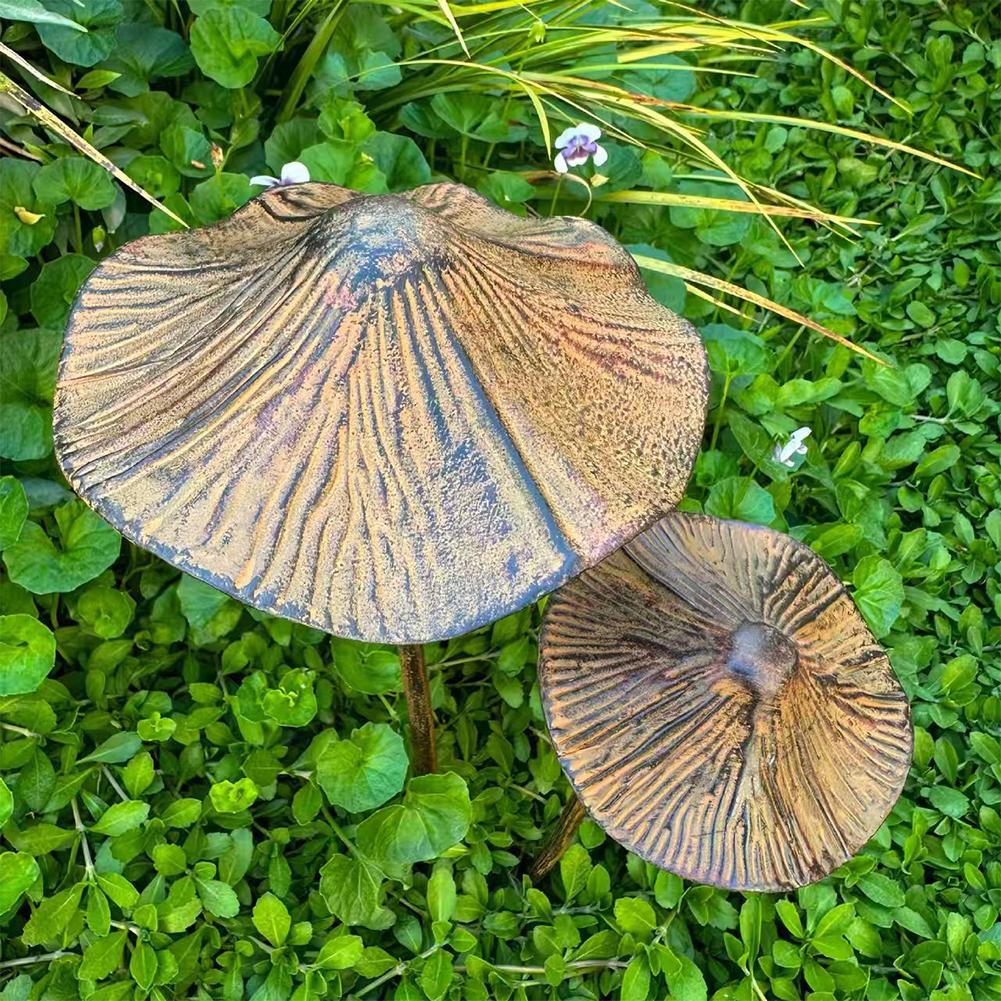 Retro Metal Rusty Mushroom Gar - Bonsai Gardener review and price